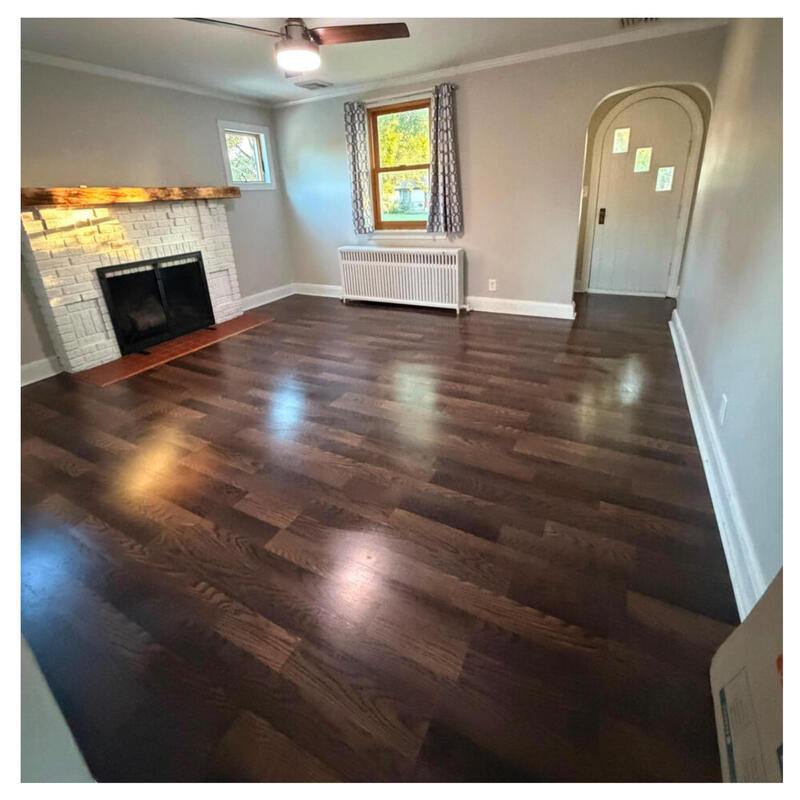 Vacant living room cleaned and ready for the next tenant